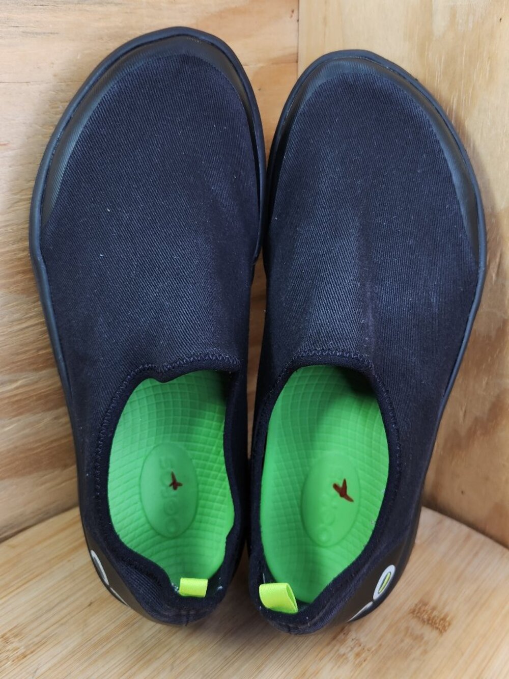 Oofos OOmg Womens Black Low Recovery Shoes Sneakers Size 9 - Picture 6 of 9